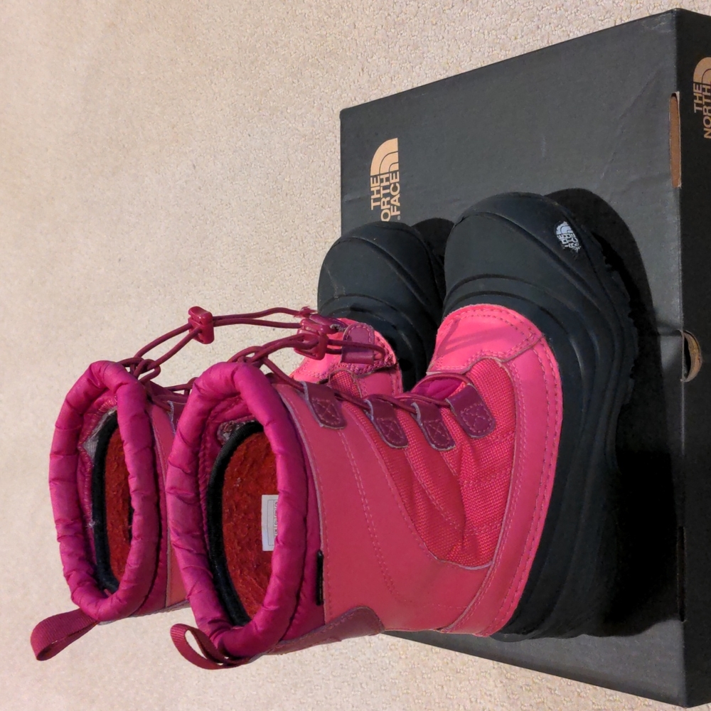 The North Face Alpenglow IV winter boots size 1 (little kid) in pink